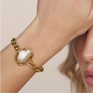 NEW 18k Gold Plated Chain Bracelet with Pearl Accent